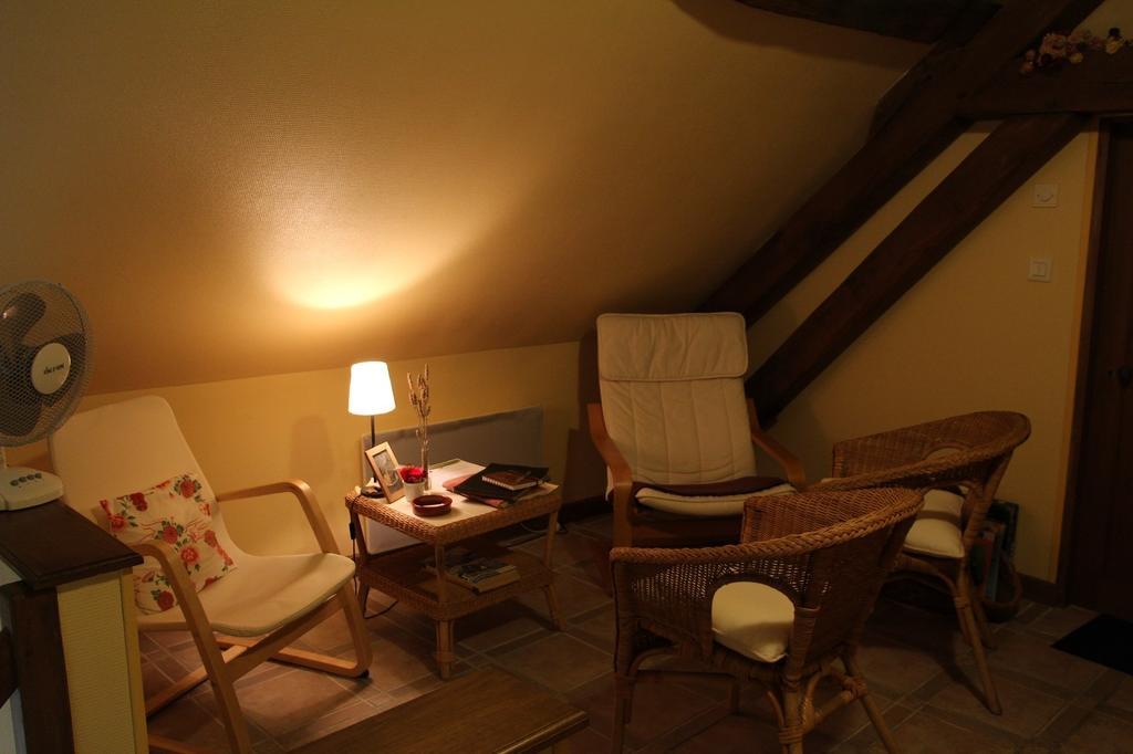 Le Clos De Chatres Oisly Exterior photo